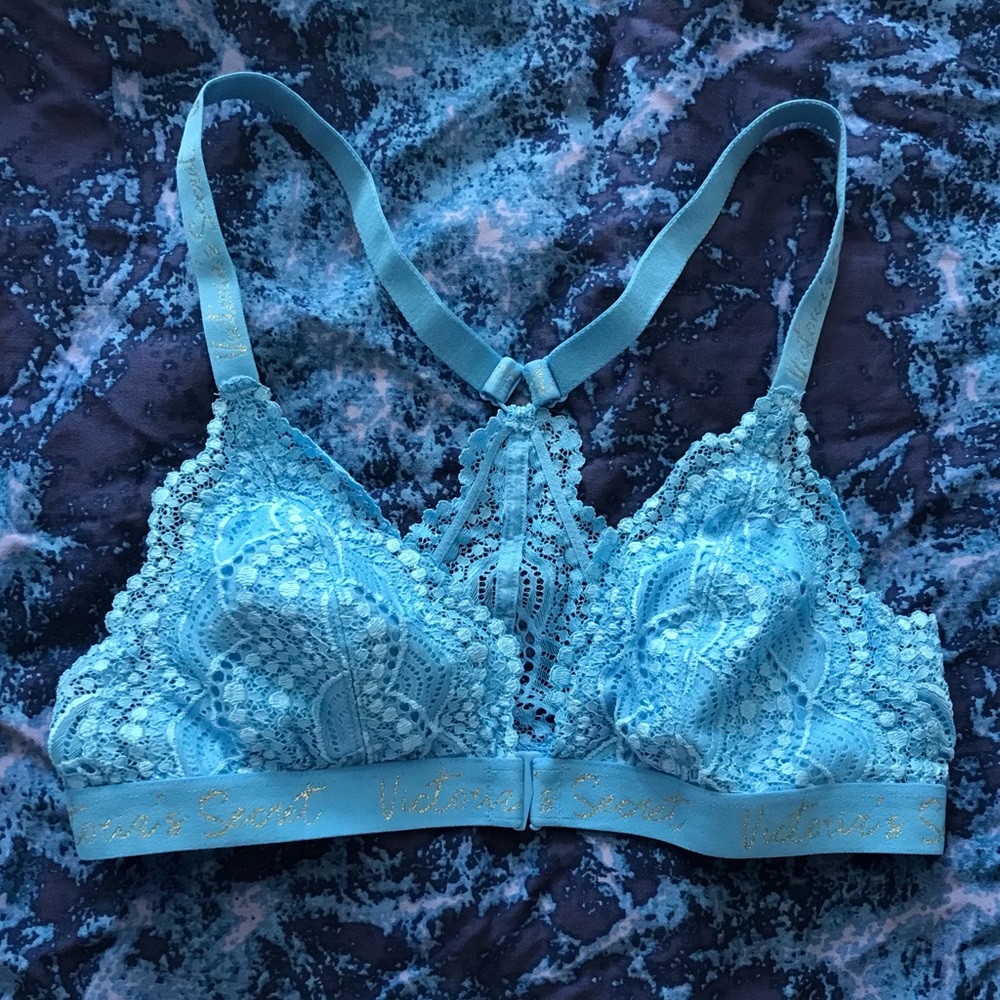 Victoria’s Secret Lace Wireless Racerback Bralette